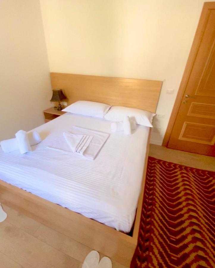 Hotel Kaso Ervehe Përmet Extérieur photo