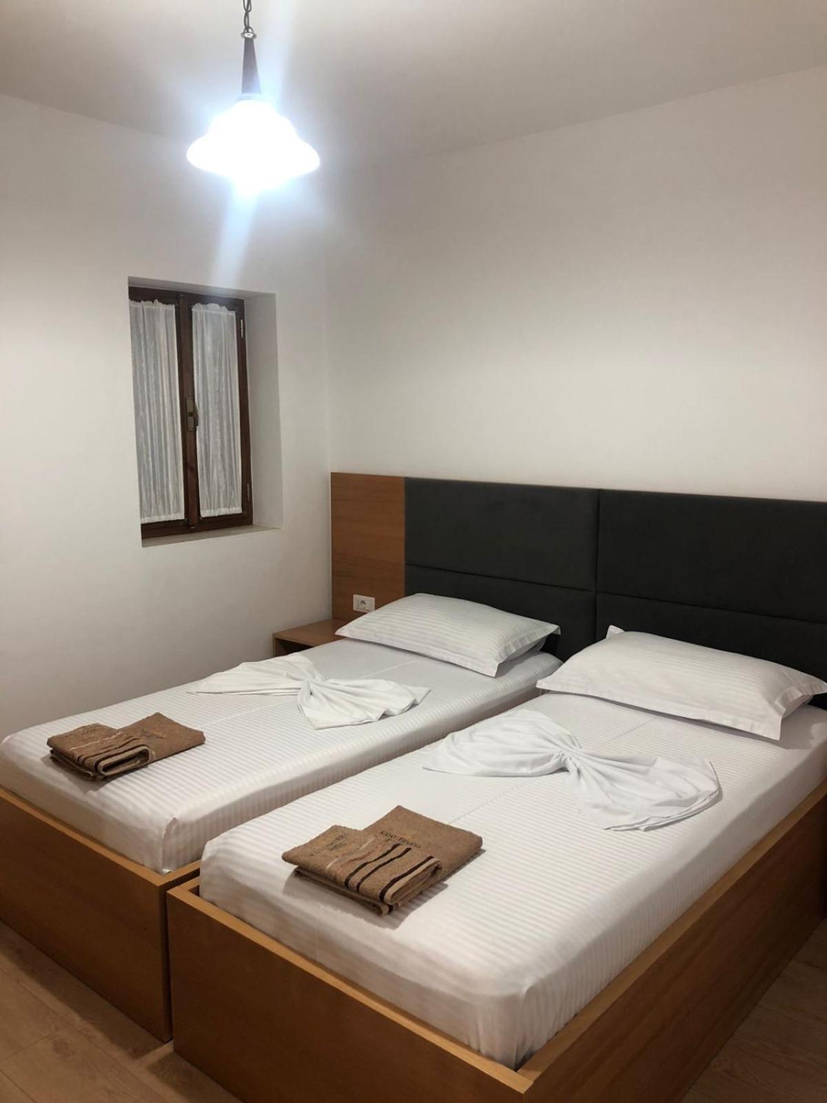 Hotel Kaso Ervehe Përmet Extérieur photo